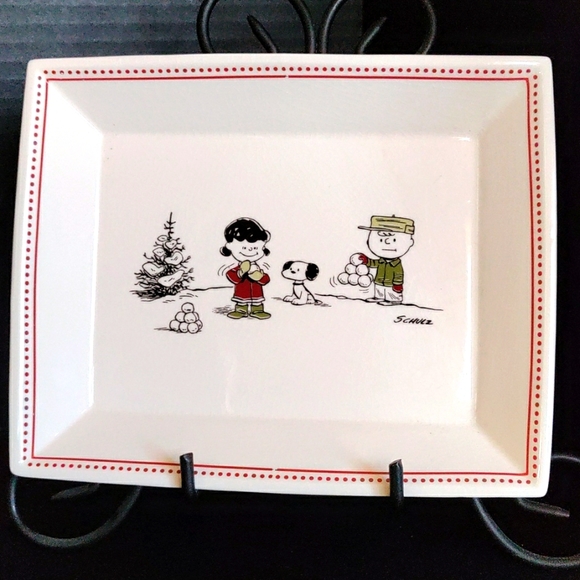 Peanuts Other - Peanuts dish winter theme